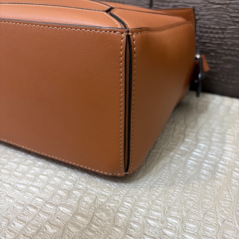 Loewe 焦糖色牛皮銀釦小號Puzzle-5