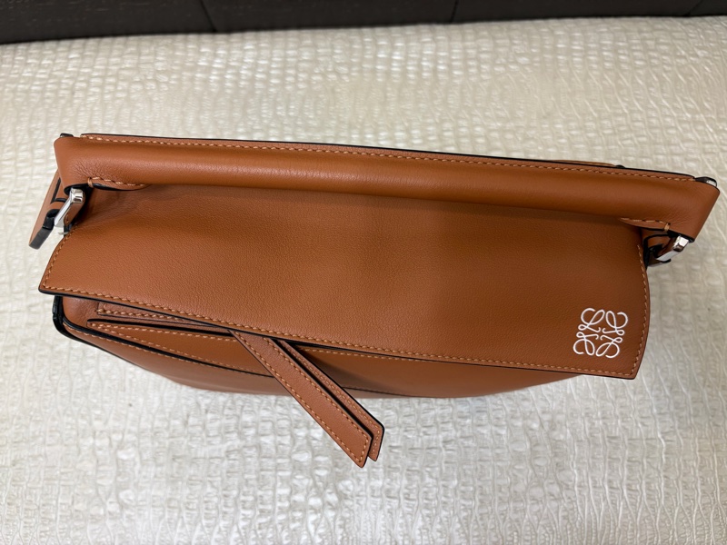 Loewe 焦糖色牛皮銀釦小號Puzzle-7