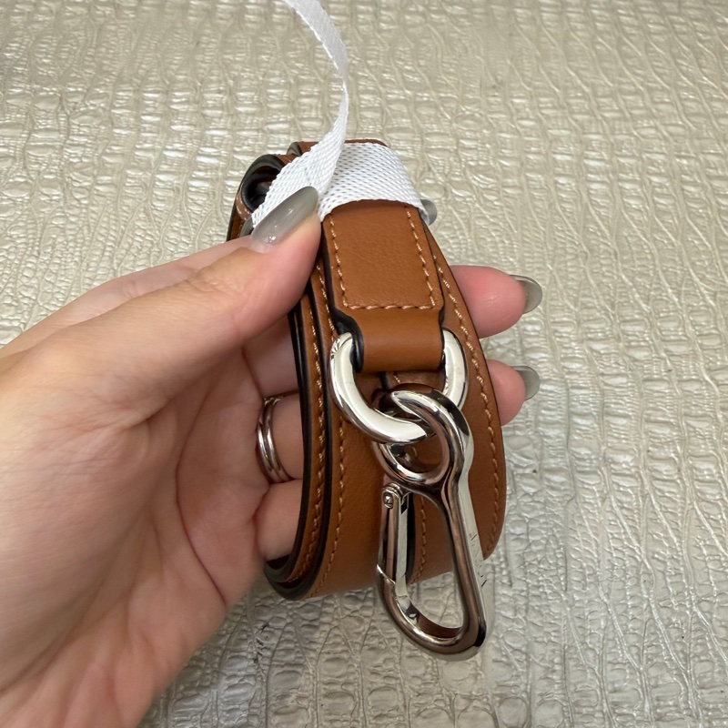 Loewe 焦糖色牛皮銀釦小號Puzzle-13