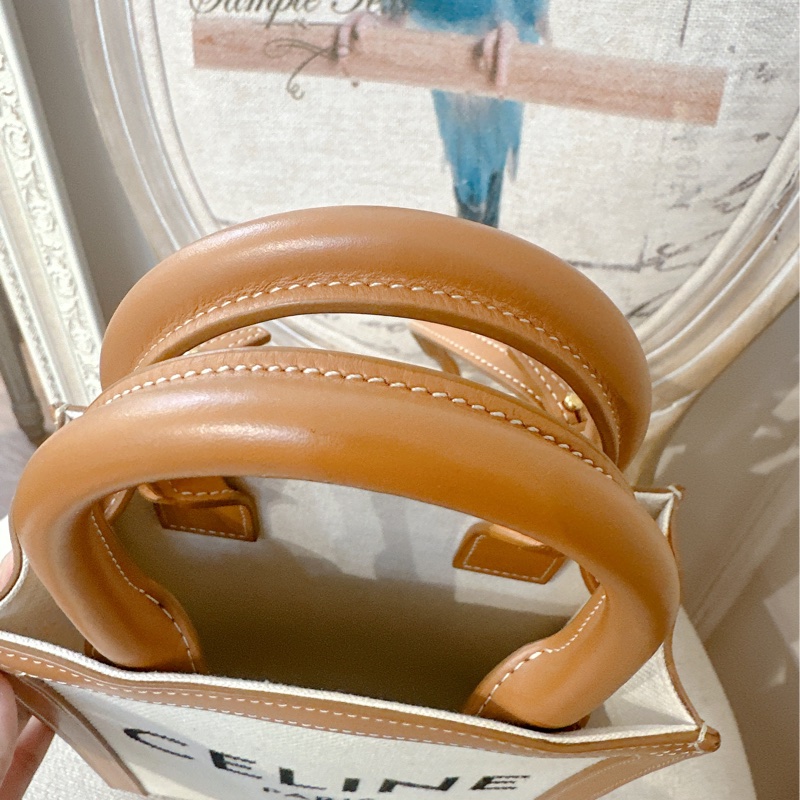 Celine Mini Cabas Vertical 迷你款托特手提肩背包/1100P572-12