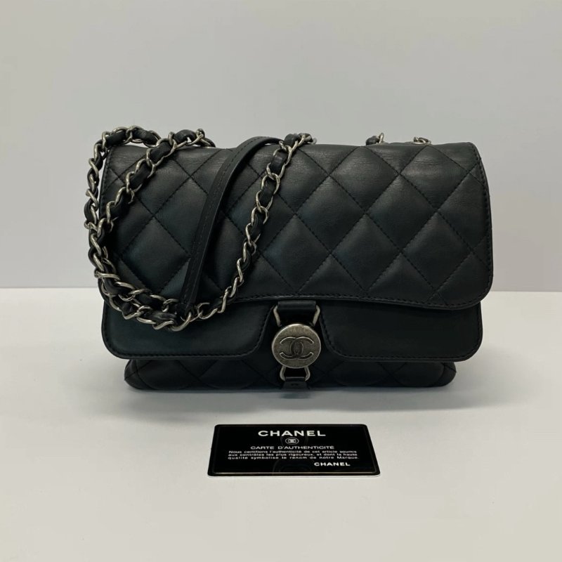 CHANEL季節限定黑銀菱格肩背斜背鏈條包 21*16*4 98新配件保卡塵袋-0