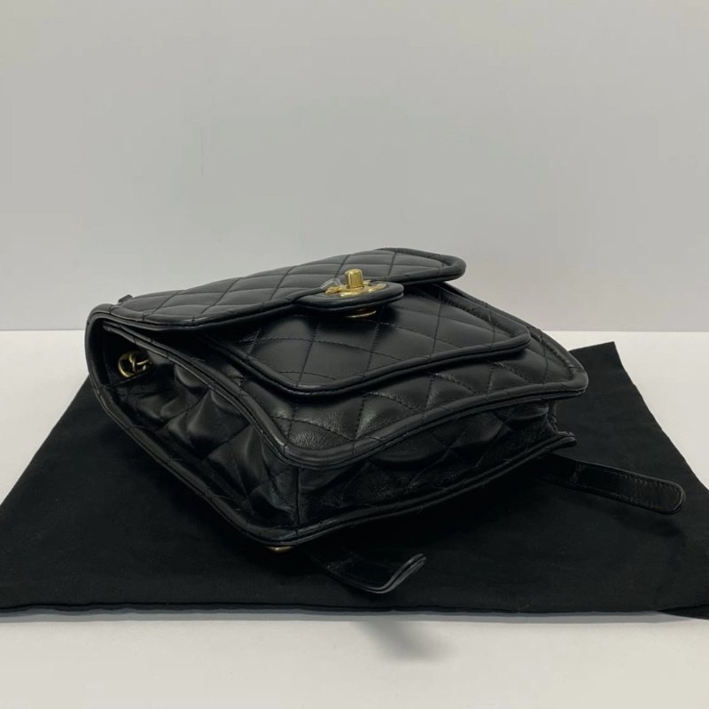 CHANEL 24P黑金手提肩背後背包 18*21*6 99新配件塵袋-2