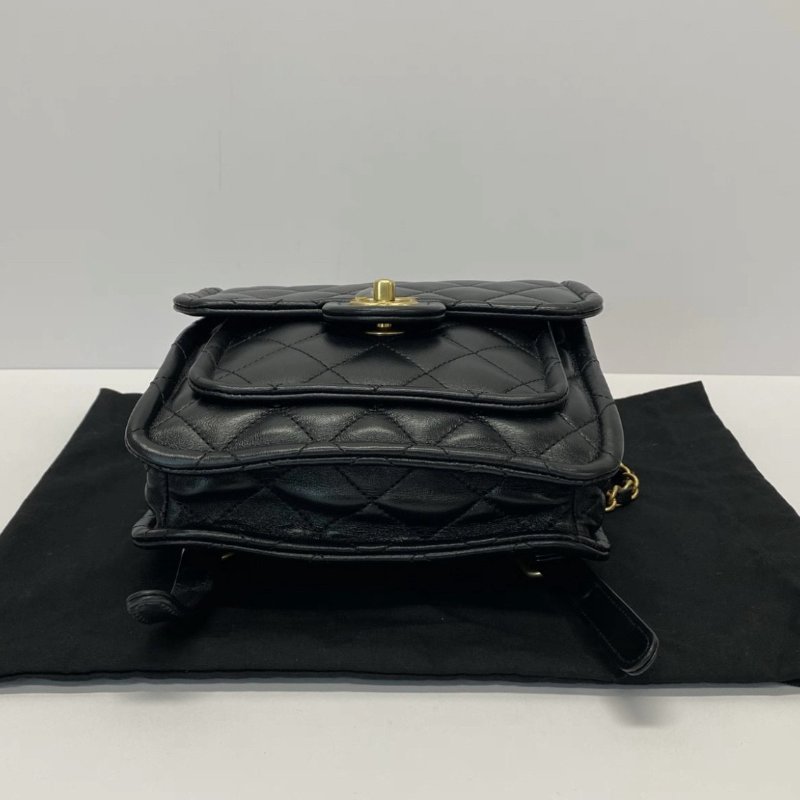 CHANEL 24P黑金手提肩背後背包 18*21*6 99新配件塵袋-3