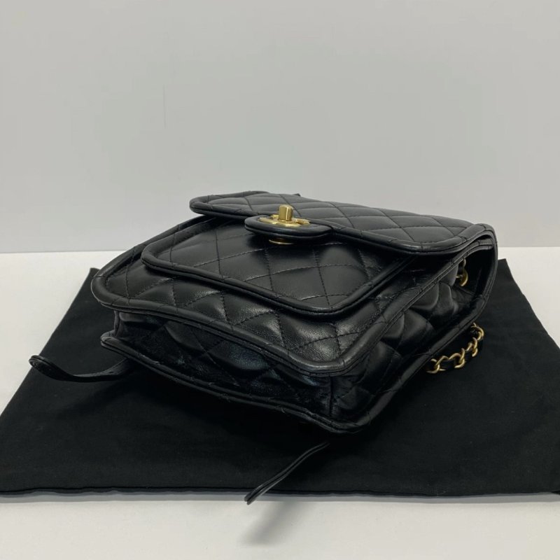 CHANEL 24P黑金手提肩背後背包 18*21*6 99新配件塵袋-4