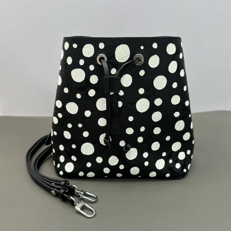 LV NEONOE草間彌生黑白圓點銀扣水桶包 芯片款 26*26*17.5 98新配件塵袋-0