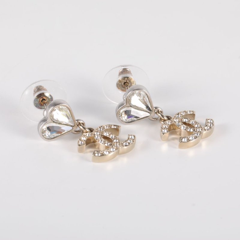 CHANEL 合金23S愛心水鑽雙C吊墜耳釘耳環-1