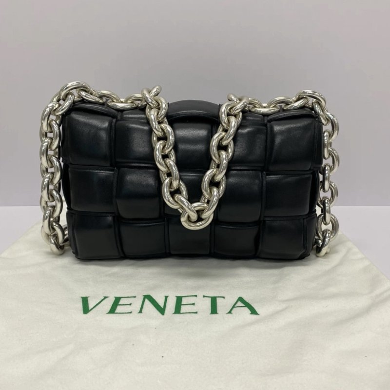 BV 黑銀Cassette粗鏈條手提斜背枕頭包 26*18*8 98新配件塵袋-0