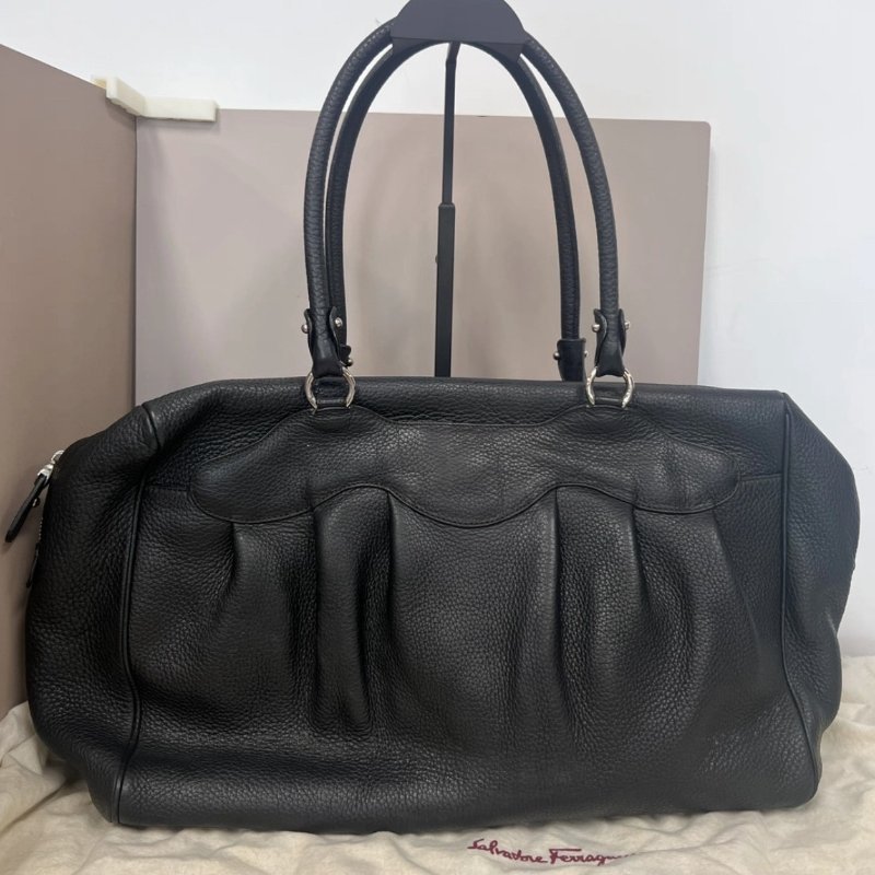 FERRAGAMO 黑色銀扣波士頓保齡球包 37*26*12 98新配件塵袋-5