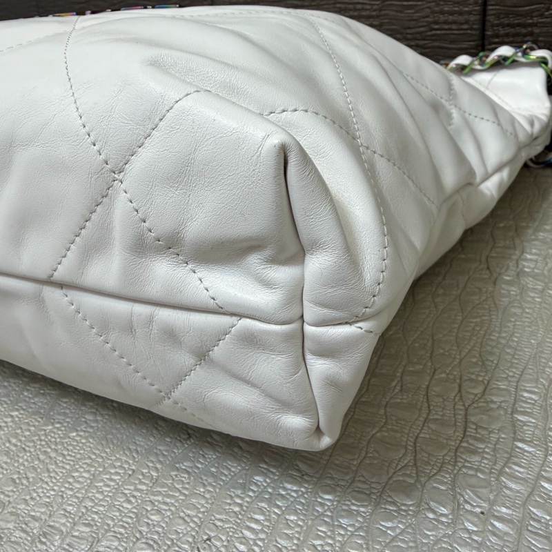 Chanel 白牛皮幻彩五金小號22bag AS3260-5