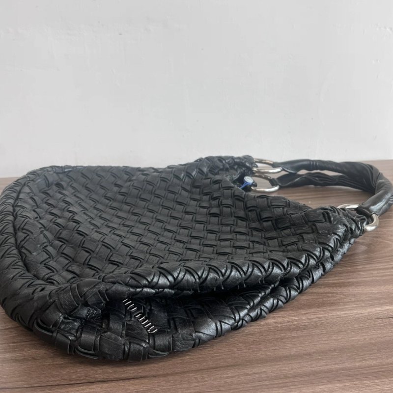 MIUMIU 黑色銀扣編織肩背腋下HOBO包 39*31*12 98新配件塵袋-2