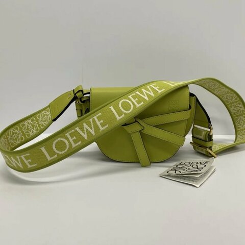 LOEWE mini馬鞍寬肩帶牛皮革肩背斜背包 21*12.5*9.5 98新配件塵袋