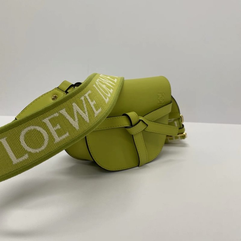 LOEWE mini馬鞍寬肩帶牛皮革肩背斜背包 21*12.5*9.5 98新配件塵袋-1