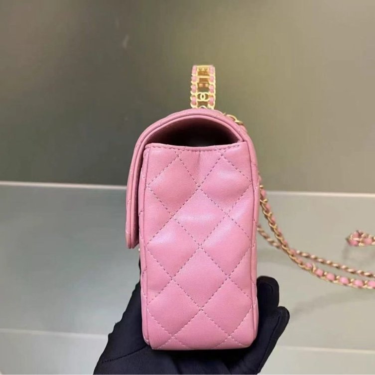 Chanel 24c粉色水鑽鏤空手提斜背包 99新配件塵袋盒子-5