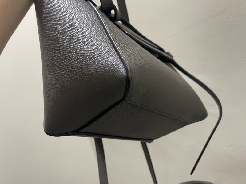 Celine Nano Belt鯰魚包 灰-9