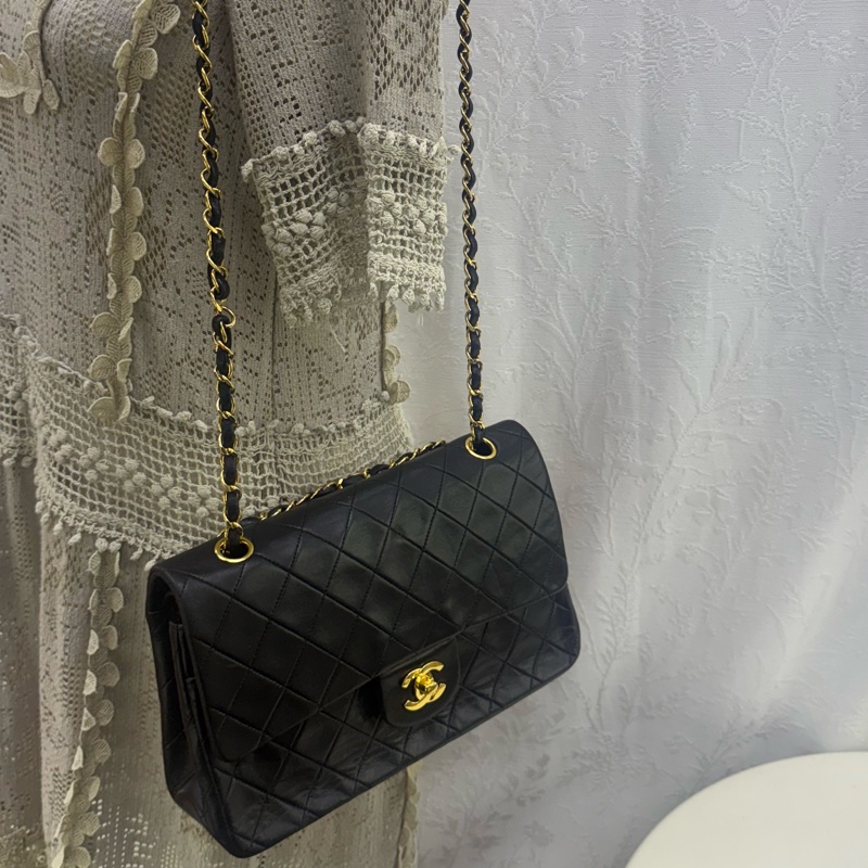 Vintage Chanel Classic Flap Bag 黑色菱格紋手袋-17