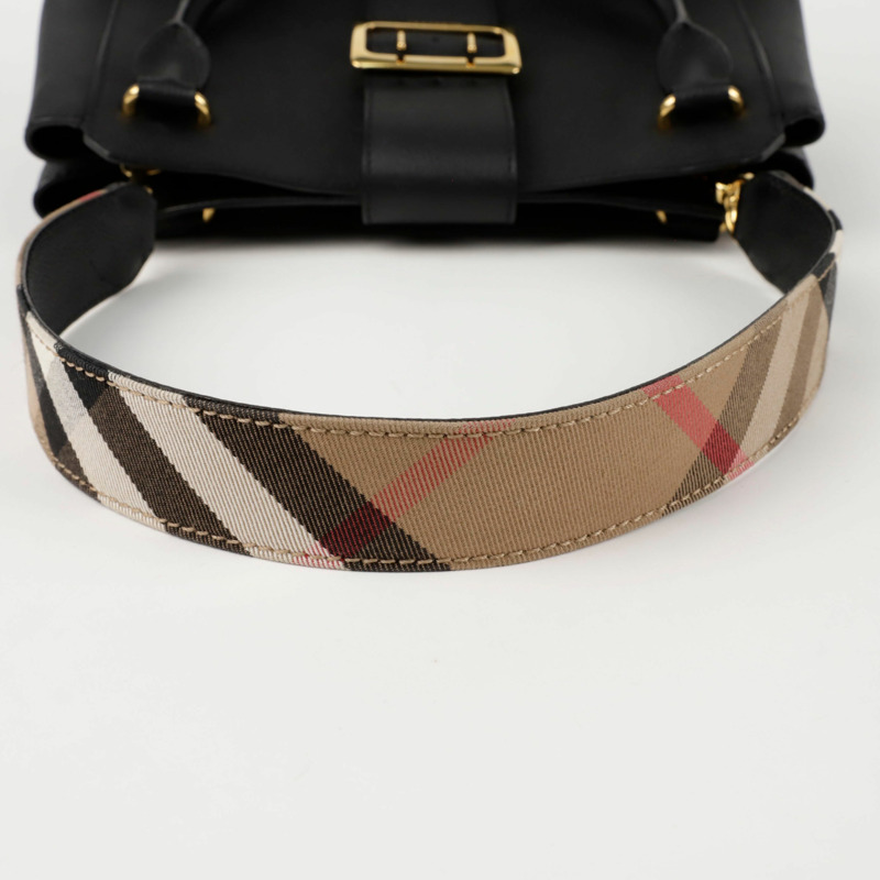 BURBERRY 粒面中型手提單肩包 4029022-6