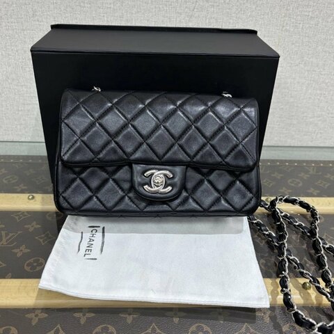 CHANEL 黑色銀扣鏈條菱格紋皮穿鏈mini30 20.5*12*8 98新配件盒子塵袋