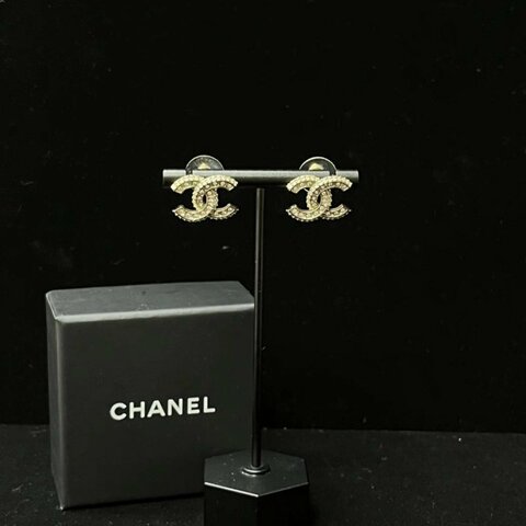 CHANEL 雙C水滴銀色珍珠耳釘 98新配件盒子