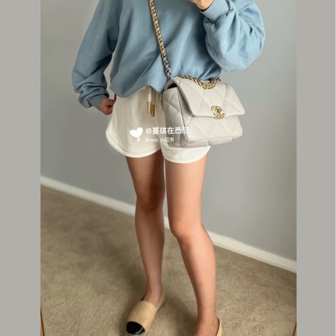 一年四季巨百搭🫧Chanel 經典作品 米黑配色 綿羊皮 鉛筆鞋、草編鞋 草編鞋界的天花板✨