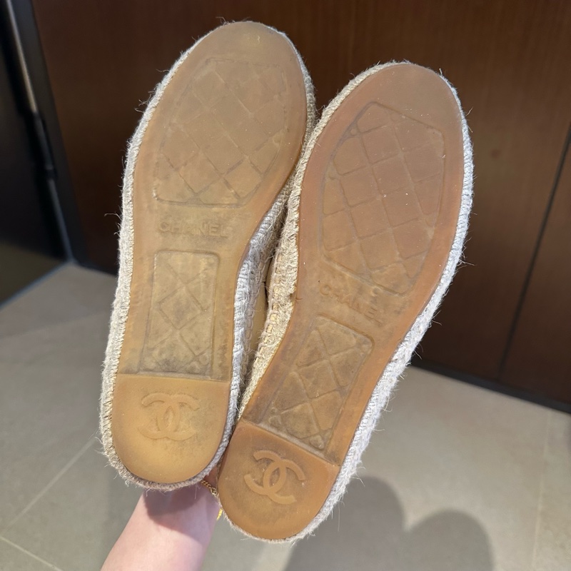 一年四季巨百搭🫧Chanel 經典作品 米黑配色 綿羊皮 鉛筆鞋、草編鞋 草編鞋界的天花板✨-8