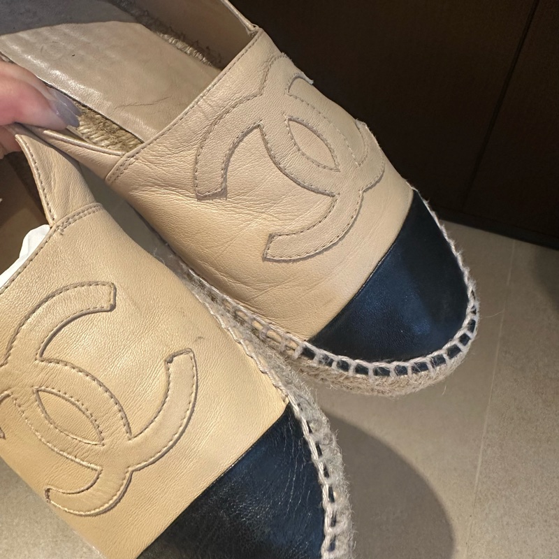 一年四季巨百搭🫧Chanel 經典作品 米黑配色 綿羊皮 鉛筆鞋、草編鞋 草編鞋界的天花板✨-14