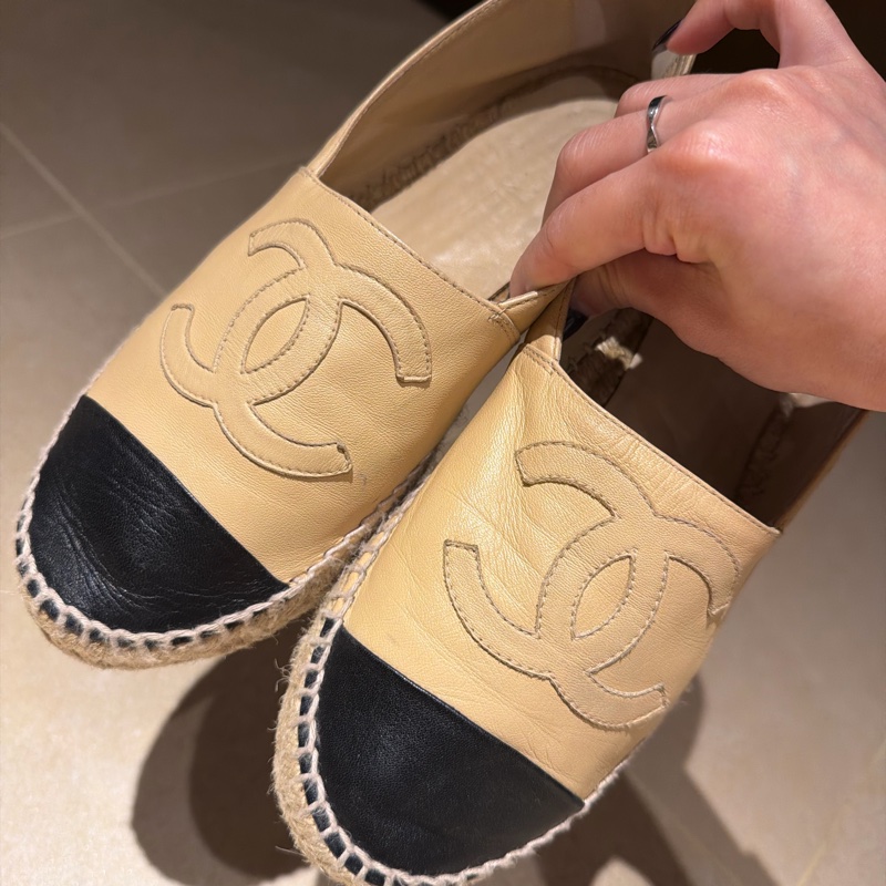 一年四季巨百搭🫧Chanel 經典作品 米黑配色 綿羊皮 鉛筆鞋、草編鞋 草編鞋界的天花板✨-6