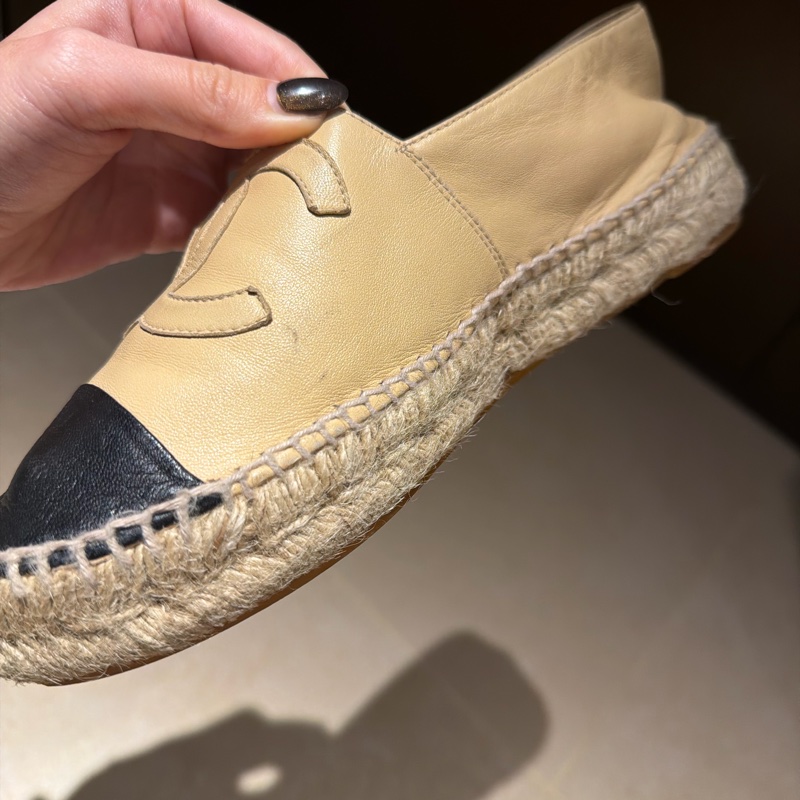 一年四季巨百搭🫧Chanel 經典作品 米黑配色 綿羊皮 鉛筆鞋、草編鞋 草編鞋界的天花板✨-19