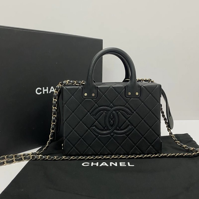 CHANEL黑色復古徽標菱格皮穿鏈化妝手提肩背斜背包 15*11.5*8.5 99新配件盒子塵袋-0