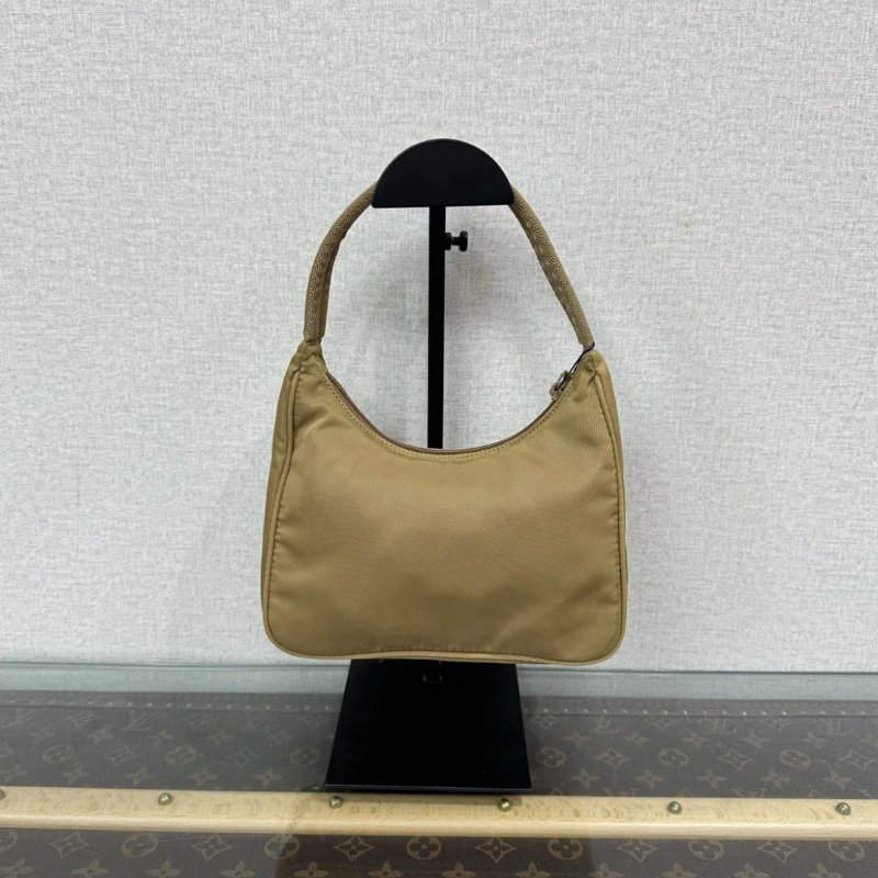 PRADA 銀扣尼龍三角標手提腋下hobo包 22*16*6 98新配件塵袋-5