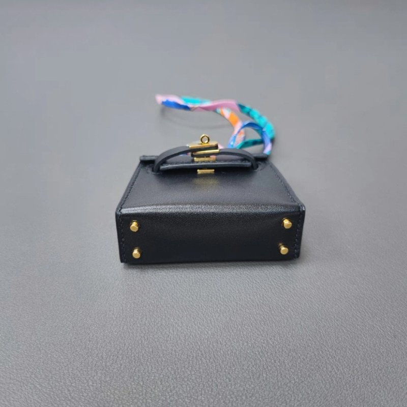 HERMES 黑色金扣kelly twilly吊飾 6.5*5.5*2 99新配件盒子-3