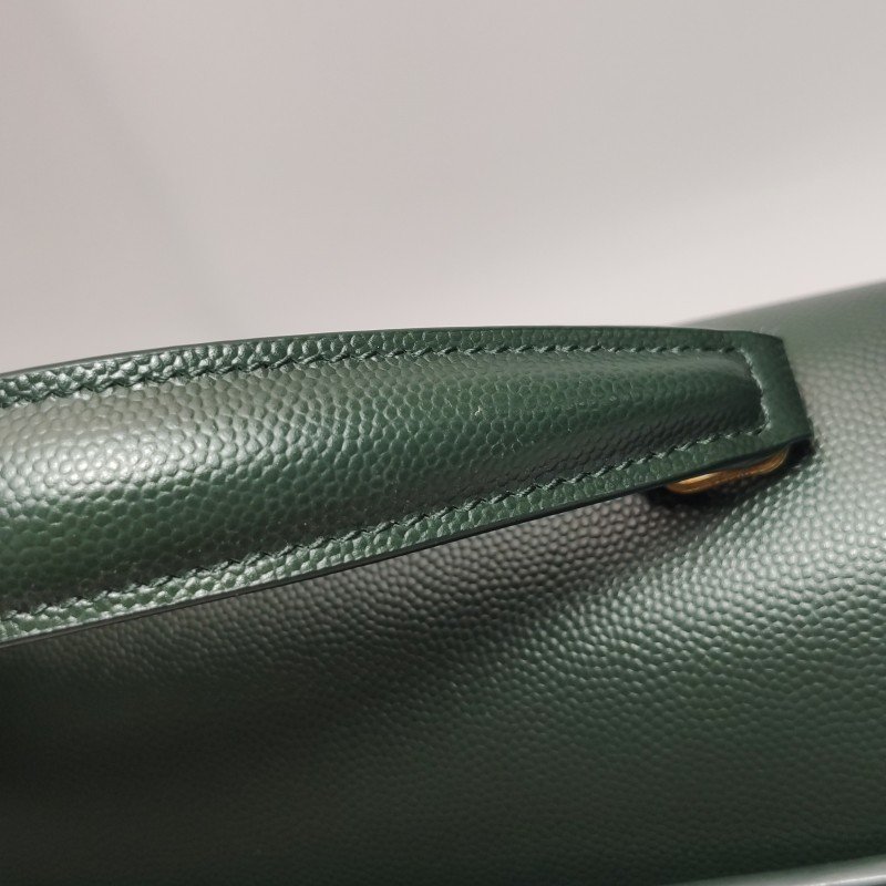 Saint Laurent Cassandra 中號 牛皮純色YSL標誌信封式翻蓋斜挎包-16