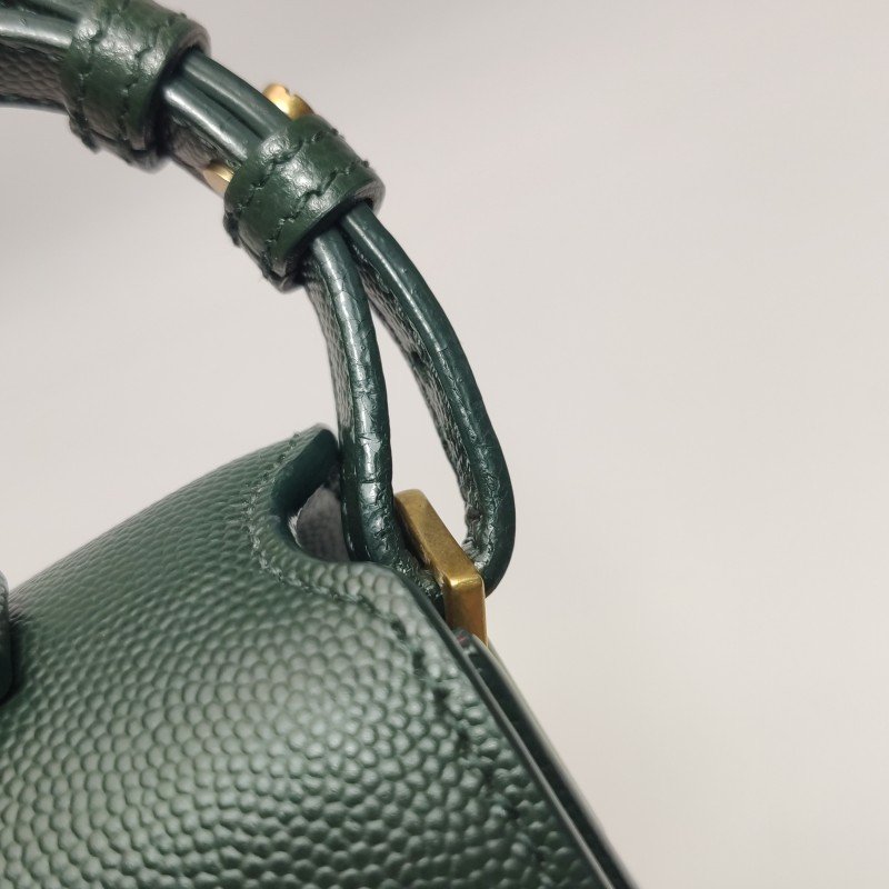 Saint Laurent Cassandra 中號 牛皮純色YSL標誌信封式翻蓋斜挎包-18