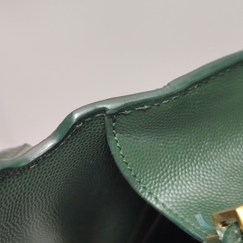 Saint Laurent Cassandra 中號 牛皮純色YSL標誌信封式翻蓋斜挎包-19