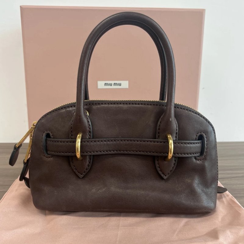 MIUMIU 石楠木壓紋刻字保齡球mini 21*13.2*8 全新閒置配件盒子塵袋-5