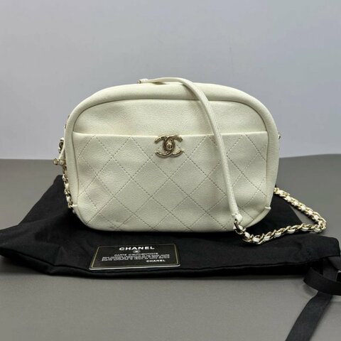 CHANEL 白色金扣菱格紋肩背斜背相機包 22*17*6 98新配件塵袋保卡