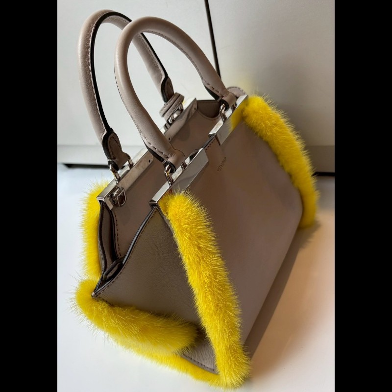 Fendi 淺灰皮革黃色皮草邊兩用小包-17