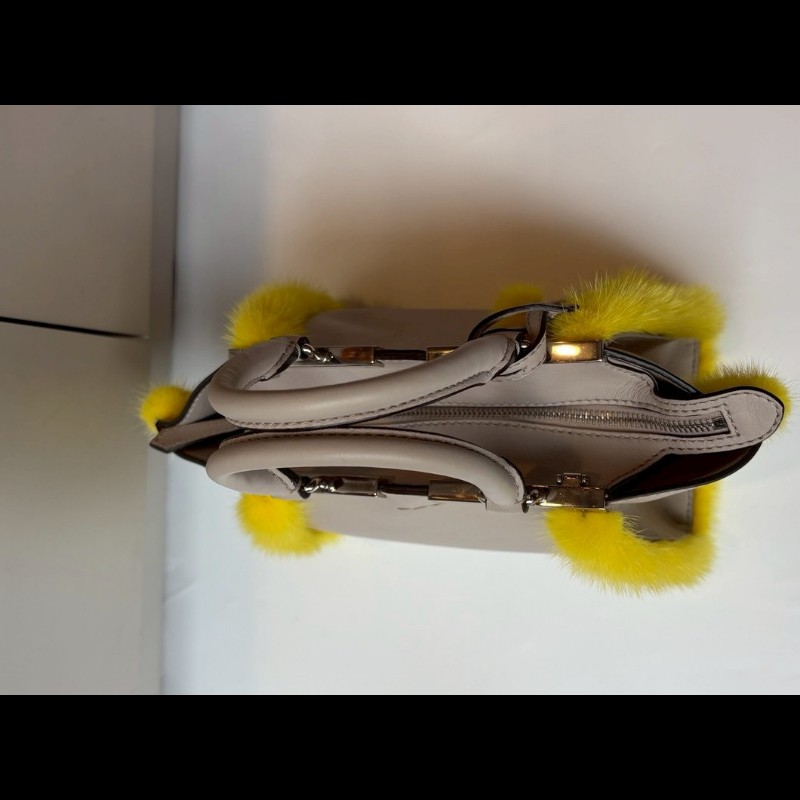Fendi 淺灰皮革黃色皮草邊兩用小包-22