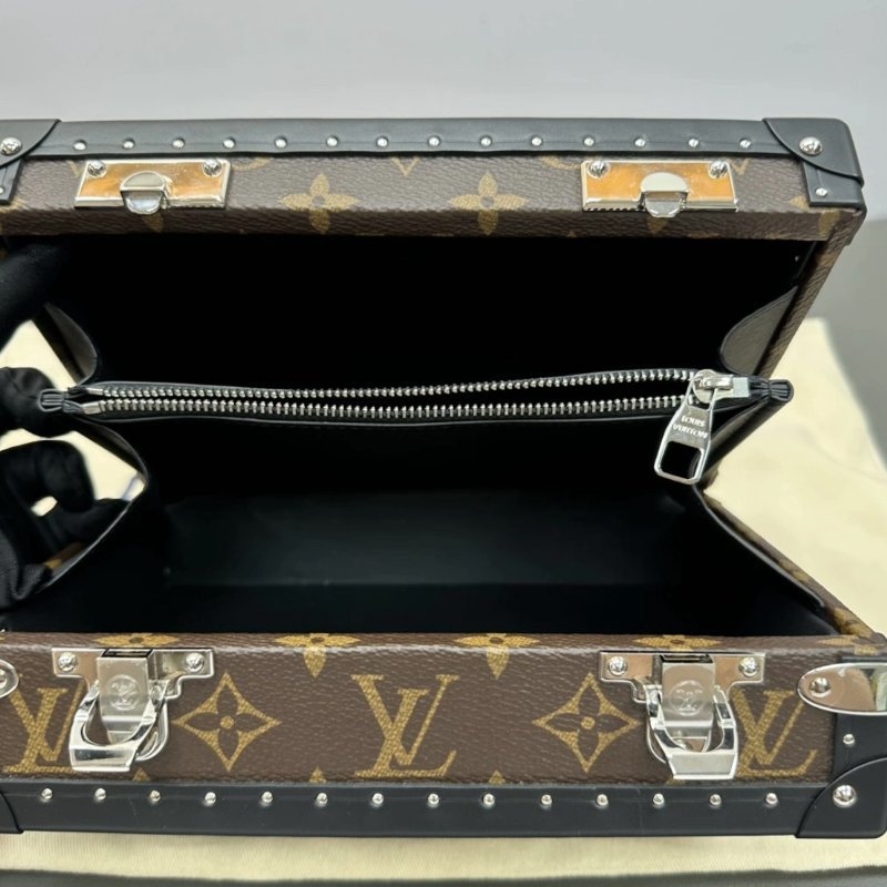 LV CLUTCH BOX老花銀扣小硬箱 芯片款 22*16*8 全新閒置配件盒子塵袋-1