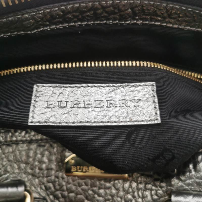 Burberry 牛皮純色字母Logo單肩包-7