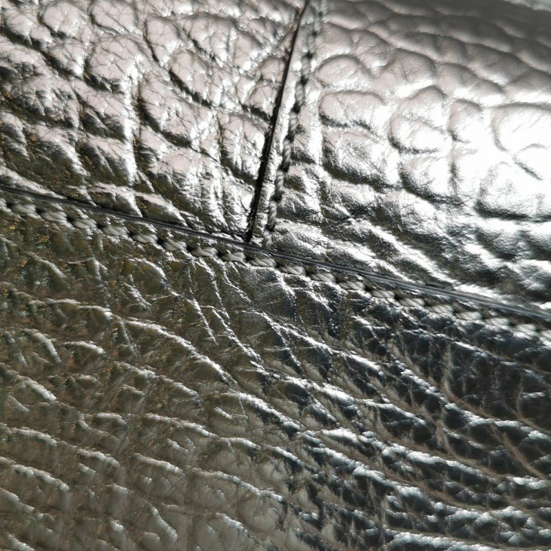 Burberry 牛皮純色字母Logo單肩包-19