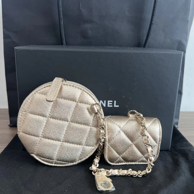 CHANEL vic香檳色金扣子母掛飾零錢包10*10*2 全新閒置配件盒子塵袋-5