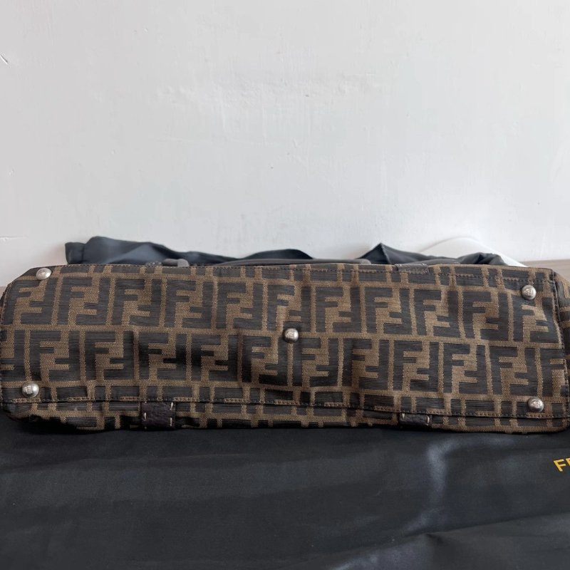 FENDI 老花肩背托特旅行袋 45*39*13 98新配件塵袋-3