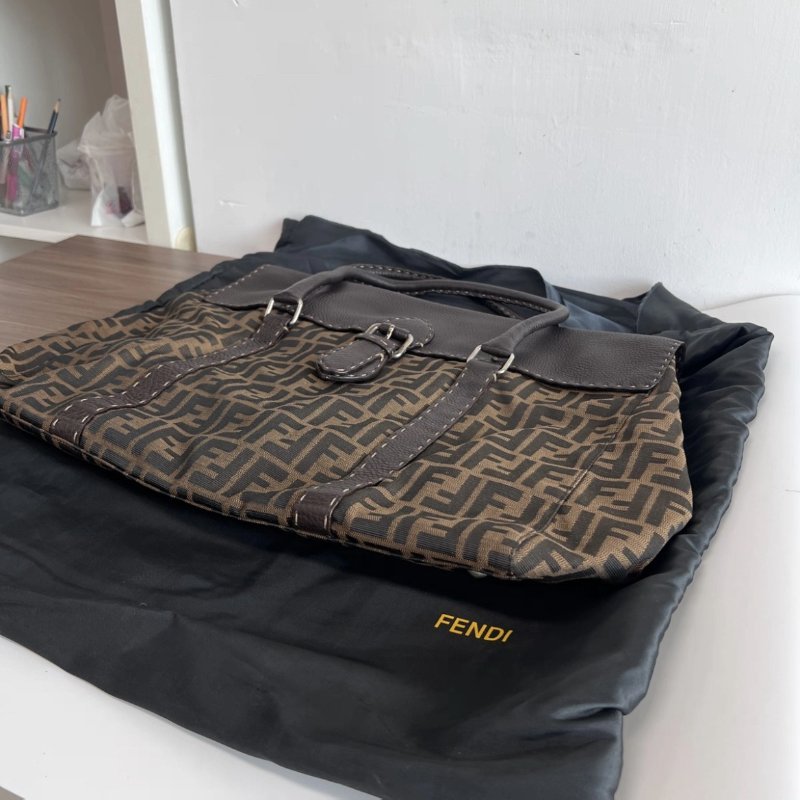 FENDI 老花肩背托特旅行袋 45*39*13 98新配件塵袋-4