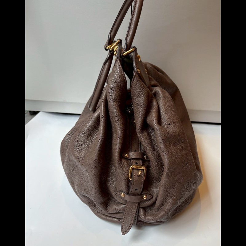 LV 巧克力色雷射洞洞字花皮革托特包 XL-5