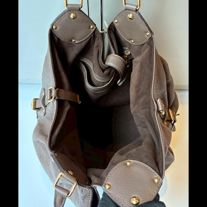 LV 巧克力色雷射洞洞字花皮革托特包 XL-19