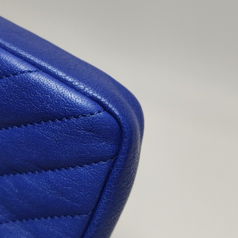 Saint Laurent College 迷你羊皮純色V紋絎縫YSL標誌斜挎包-14