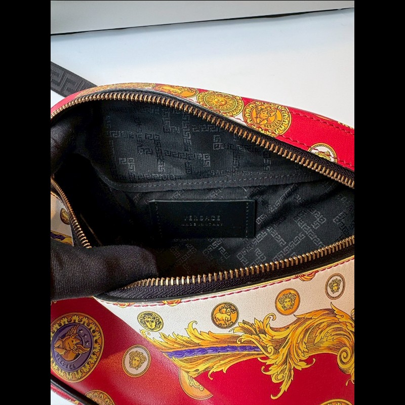 Versace 紅底金色彩繪皮革腰包-17