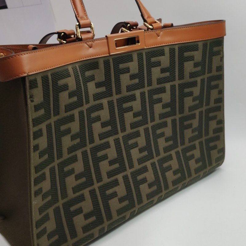 Fendi X-Tote 中號 牛皮帆布帆布手袋同色系FF浮凸圖案刺繡單肩包-13