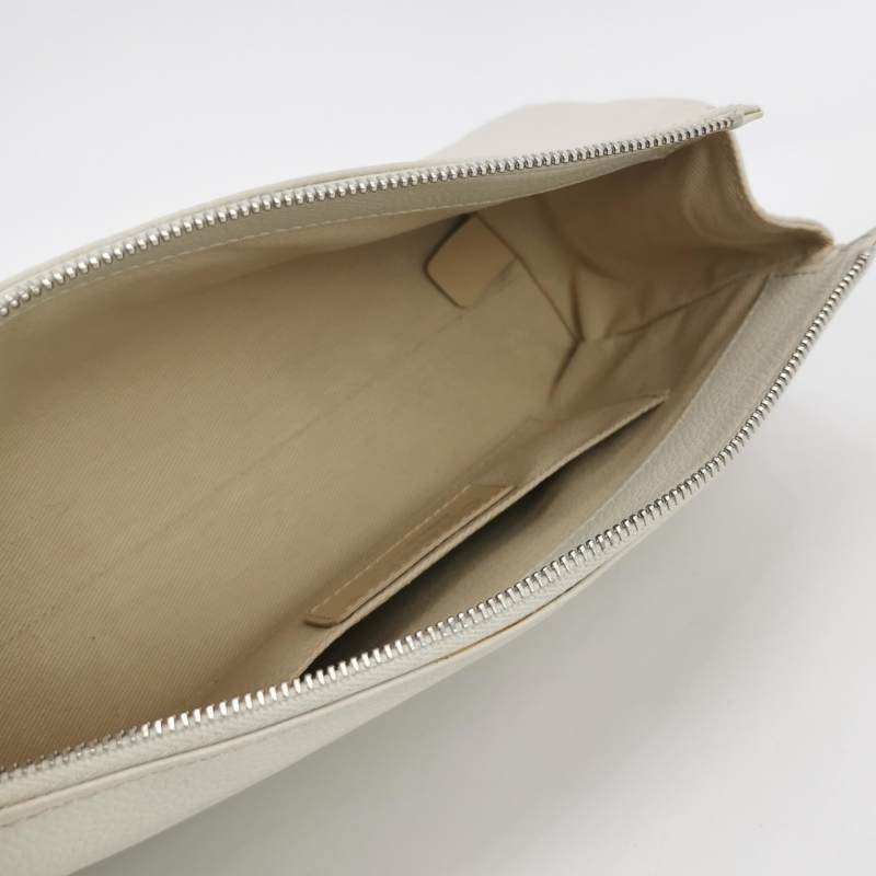 Chanel 牛皮純色雙C Logo皮穿鏈單肩包-6