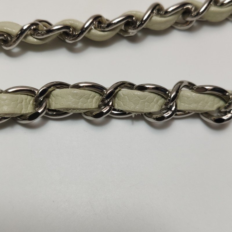 Chanel 牛皮純色雙C Logo皮穿鏈單肩包-10